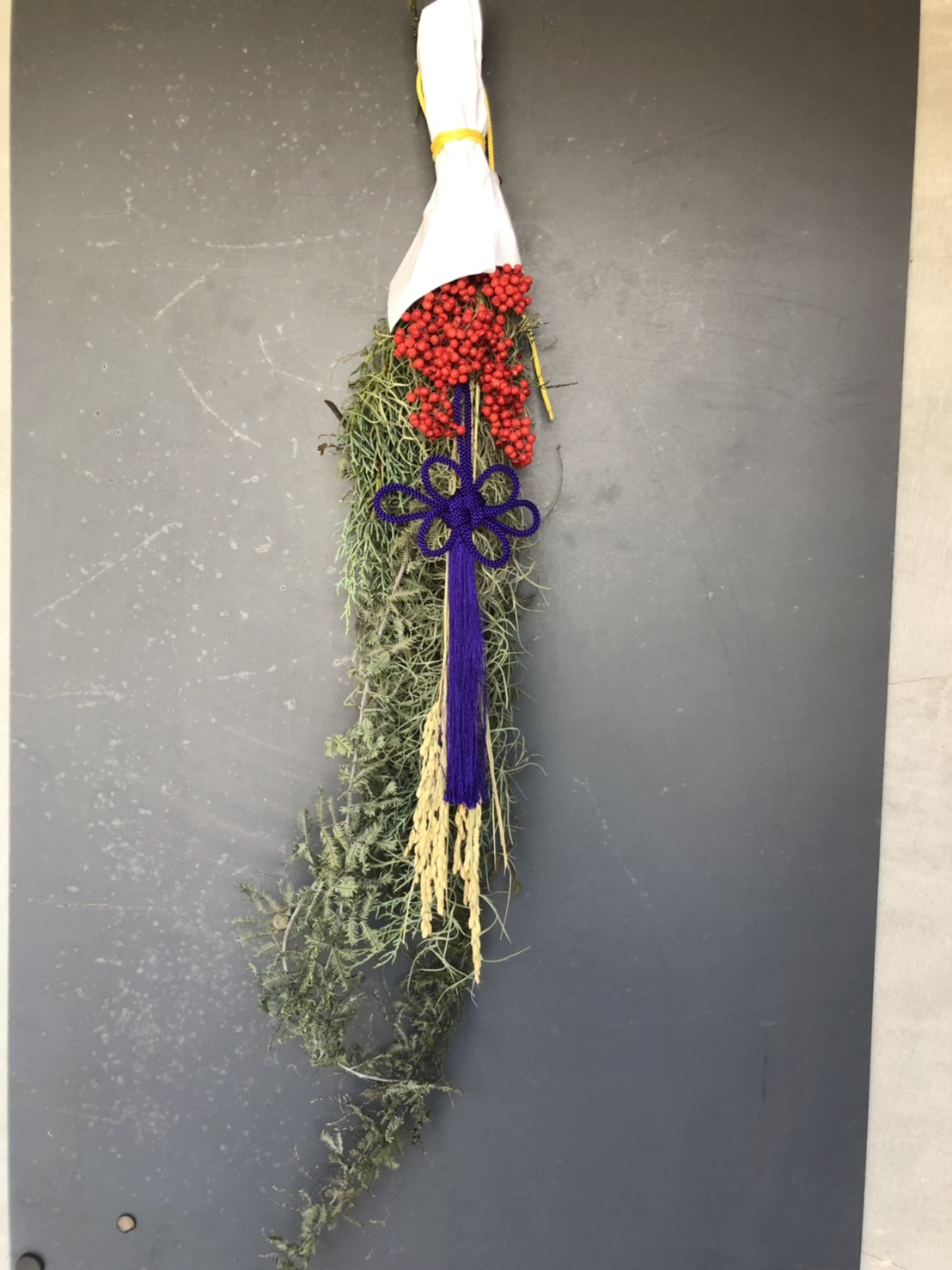 神聖なヒカゲノカズラを使ったお正月飾りと組紐で作る菊結び | YUI 旅 